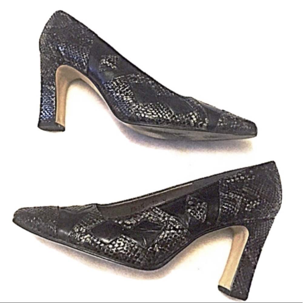 Cara Moliña leather snakeskin heels vintage pumps